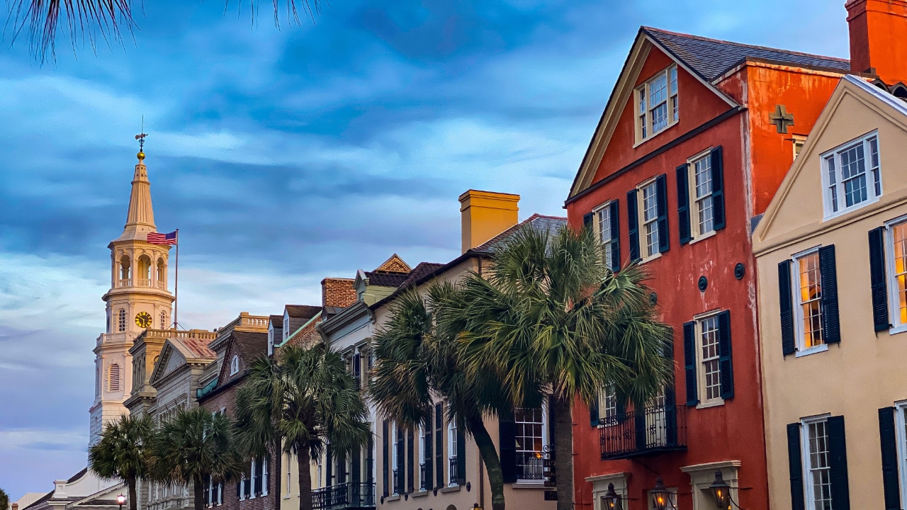 Charleston, South Carolina is a vibrant city known for its rich history and Southern charm. It is also a popular destination for runners seeking to participate in the Kiawah Island Marathon or Half Marathon. Whether